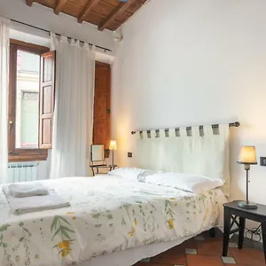 https://san-lorenzo-central-flat-charme.it-tuscanyhotel.com